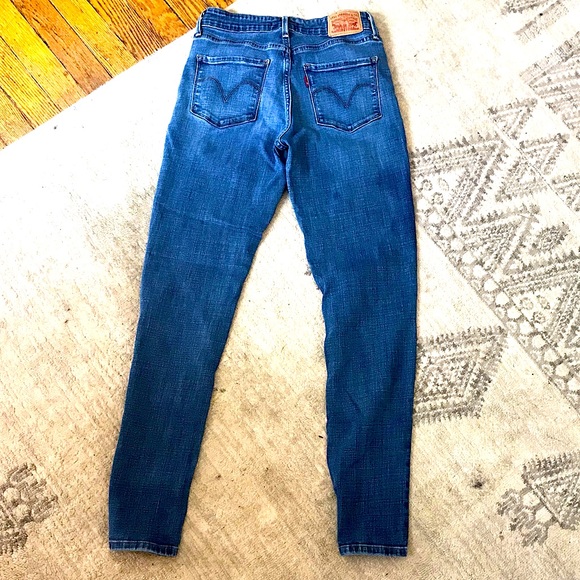 Levi’s Medium Blue Skinny Jean - Picture 6 of 9
